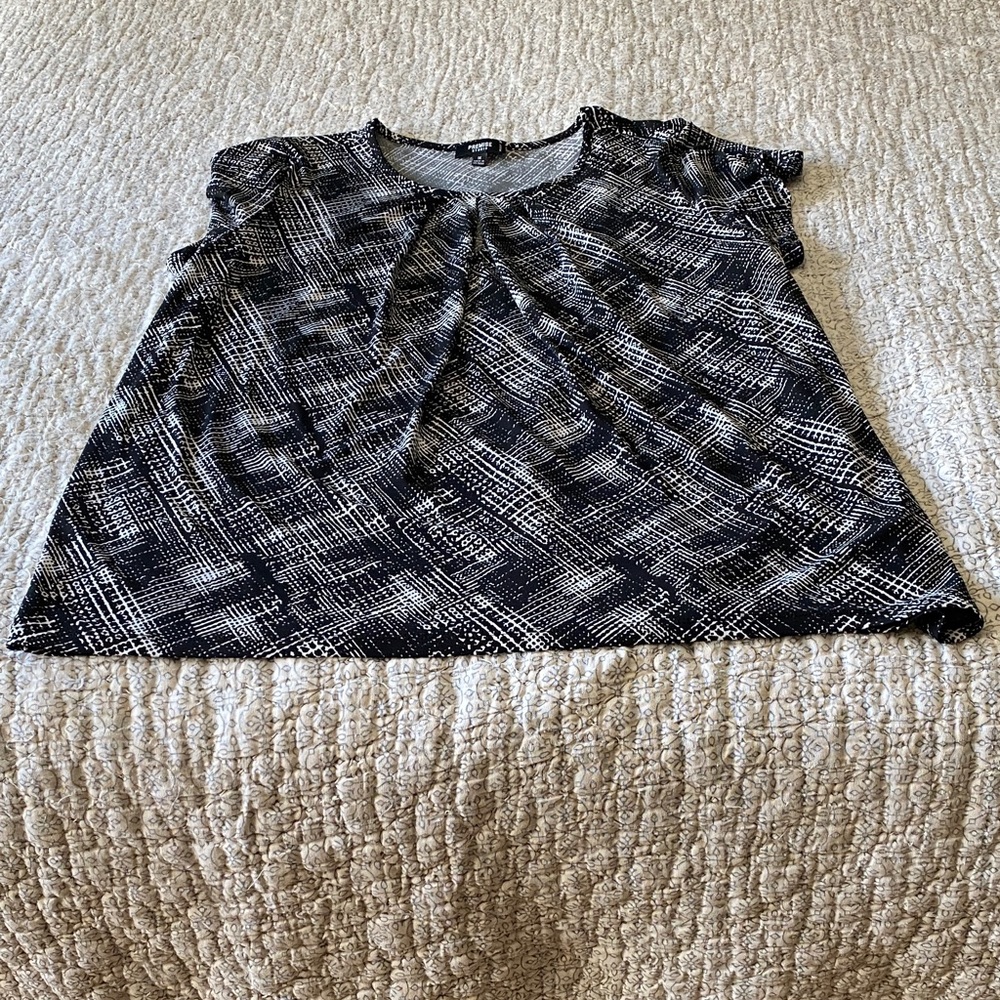 Premise Black and White Geometric Blouse